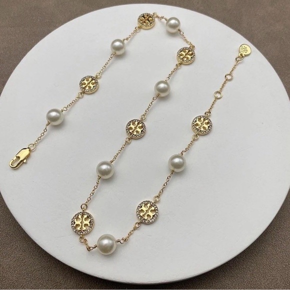 Tory Burch Pavé & Pearl Choker Necklace in Yellow Gold - Picture 2 of 4